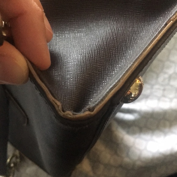 CLOSET CLEAR OUT Micheal Kors purse - Picture 3 of 8